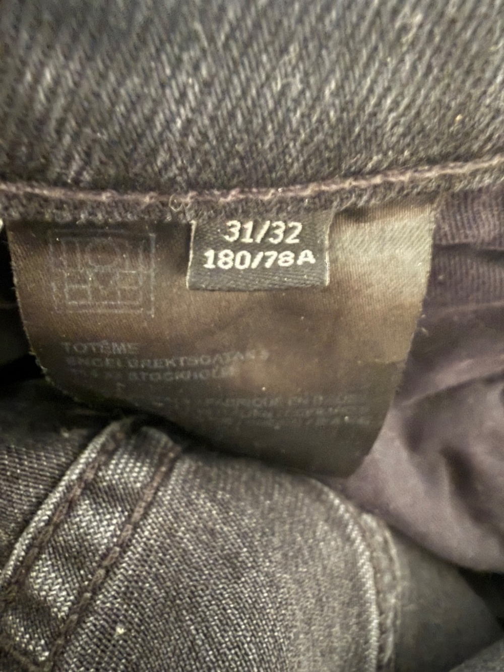 Toteme Twisted Seam Jeans - Picture 3 of 3